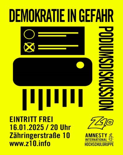 Podiumsdiskussion Plakat. Titel: Demokratie in Gefahr. 16.01.2024 um 20:00 Uhr, Eintritt frei.